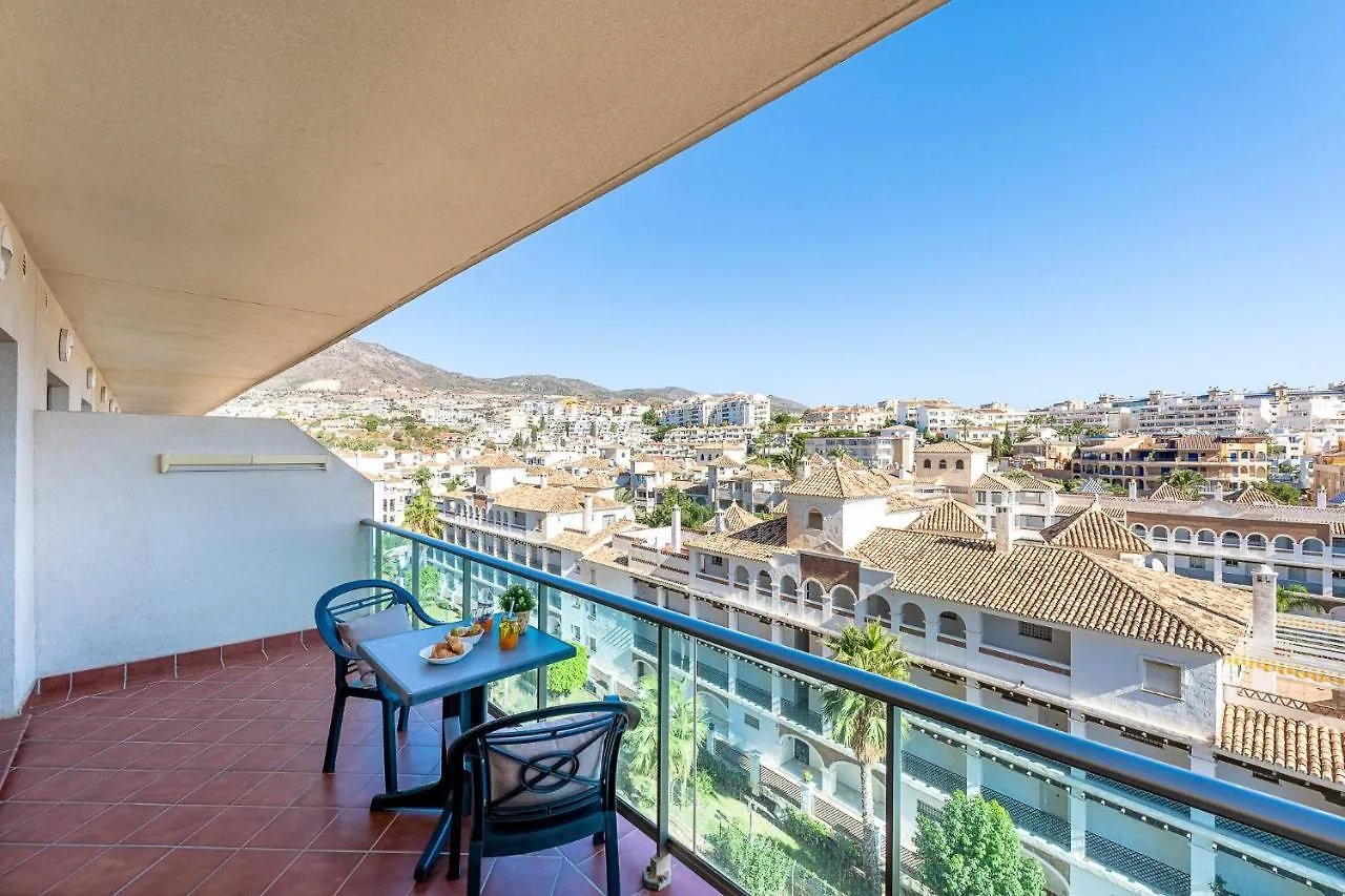 アパート 797 Holiday Rentals - Arcosur1- Moderno Apartamento Con Terraza Y Vistas ベナルマデナ