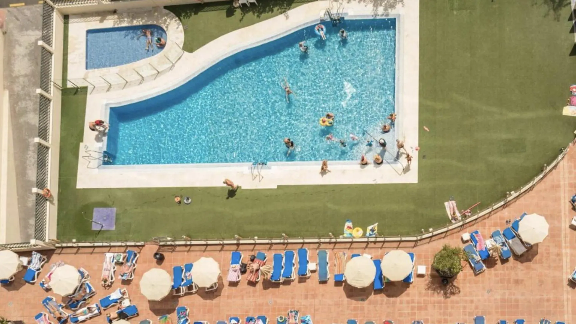 797 Holiday Rentals - Arcosur1- Moderno Apartamento Con Terraza Y Vistasの連絡先